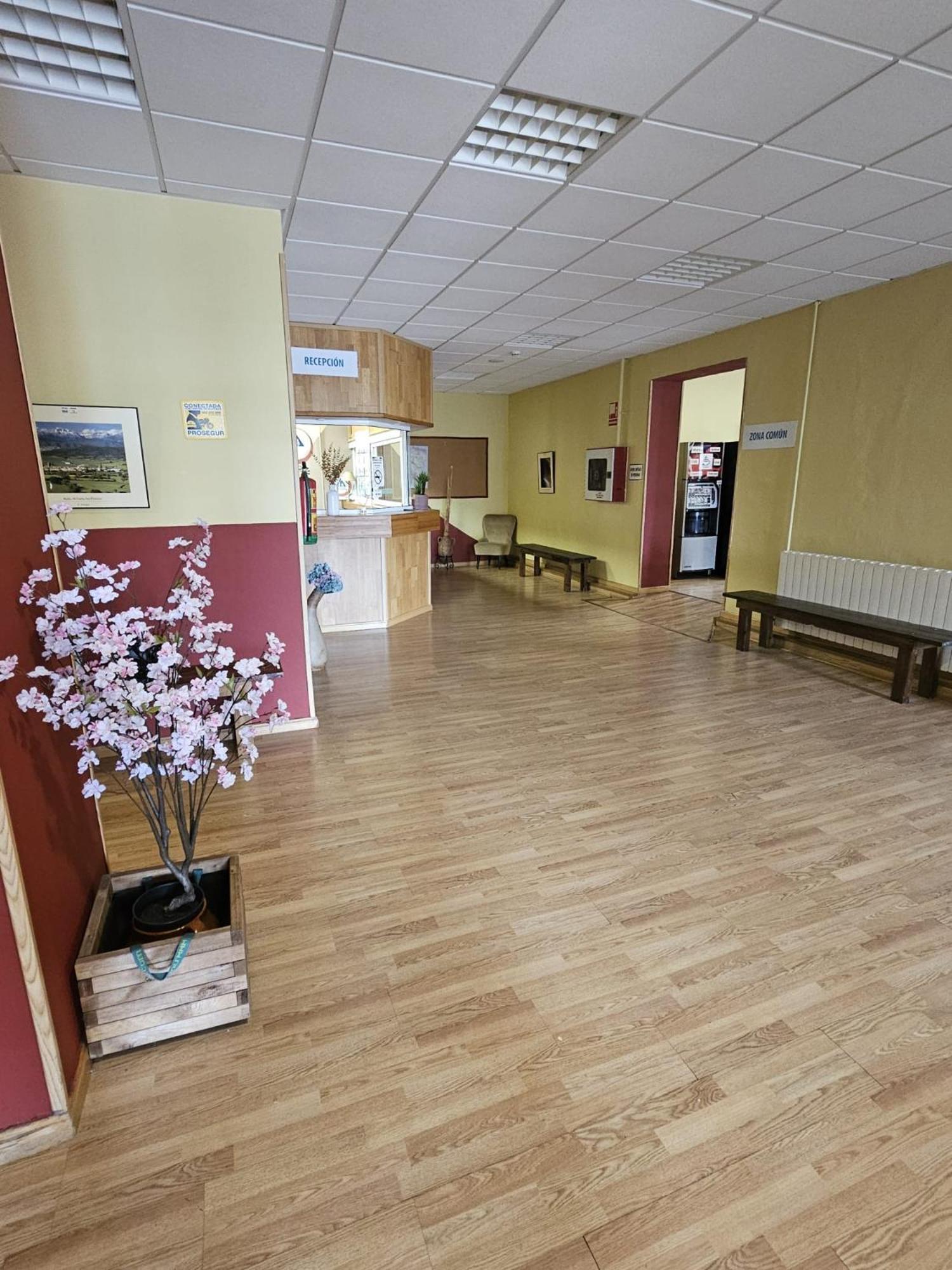 Albergue Pirenarium Sabiñánigo Eksteriør bilde