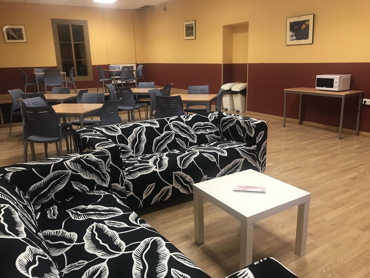 Albergue Pirenarium Sabiñánigo Eksteriør bilde