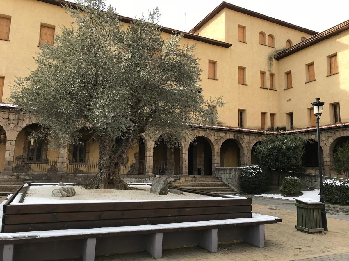 Albergue Pirenarium Sabiñánigo Eksteriør bilde