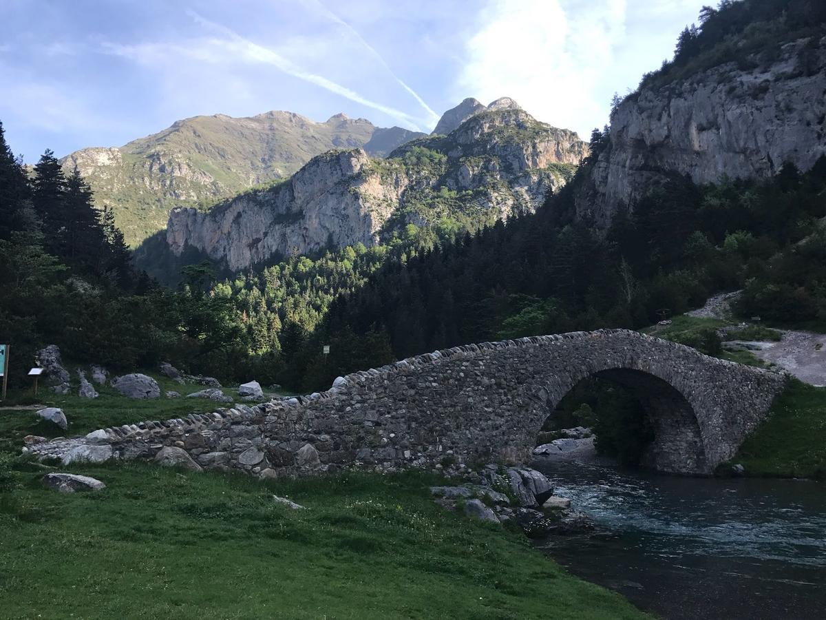 Albergue Pirenarium Sabiñánigo Eksteriør bilde